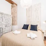 Homes Uncibay Square Apartamento *